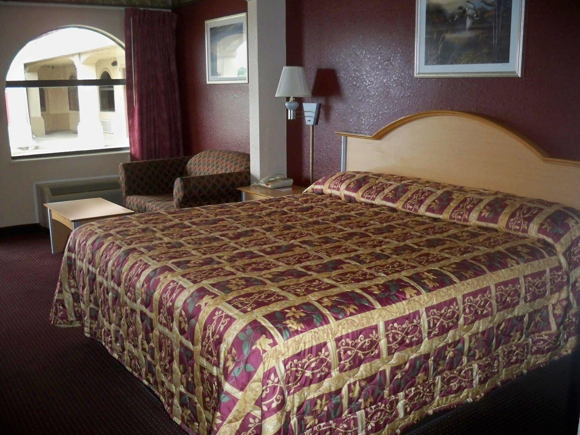 Scottish And Motel Beaumont
